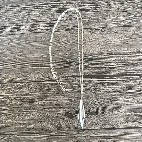 Feather Necklace - Picture 5 of 8